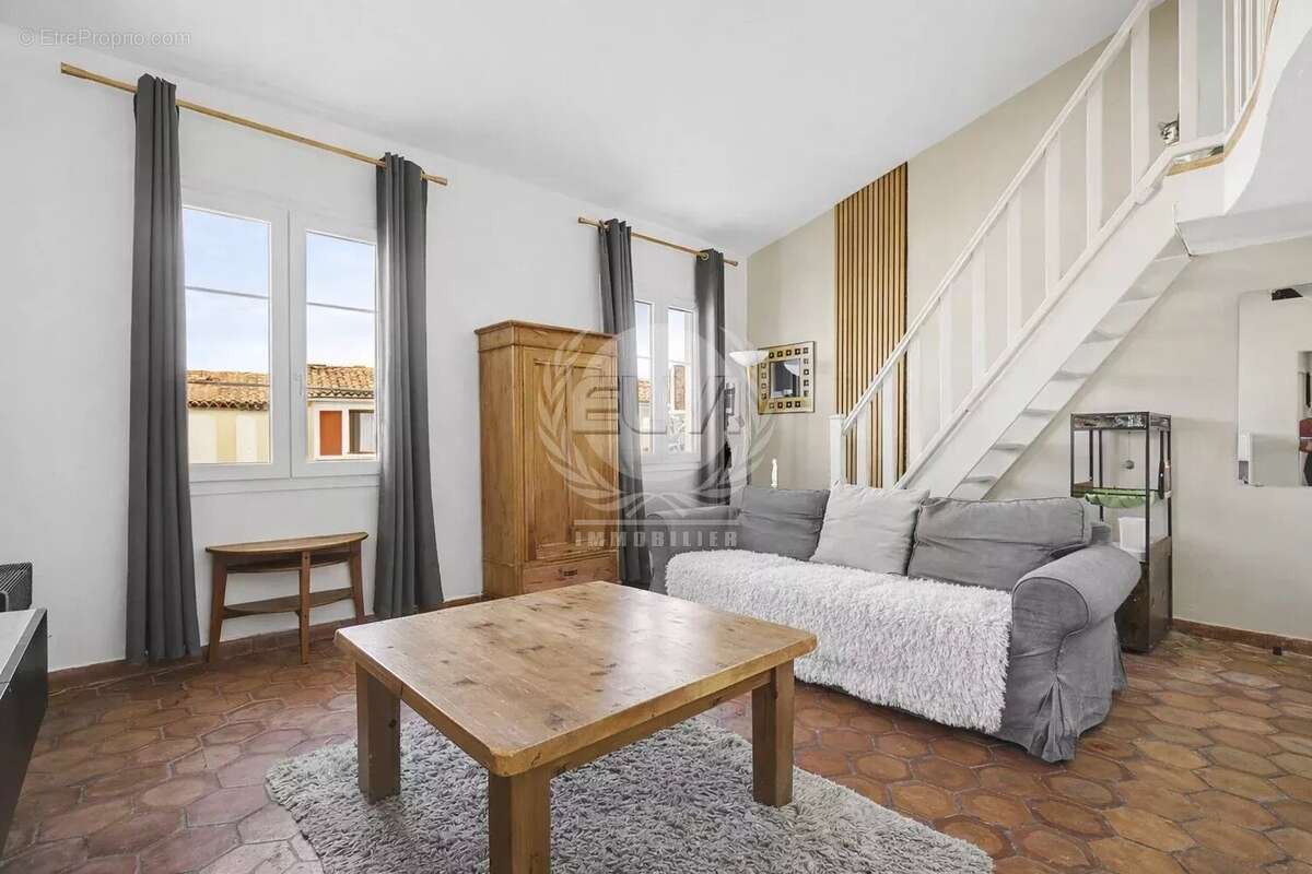 Appartement à GRIMAUD