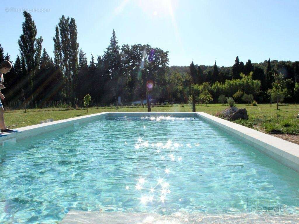 Maison 252 m² à Orgon  - photo 3