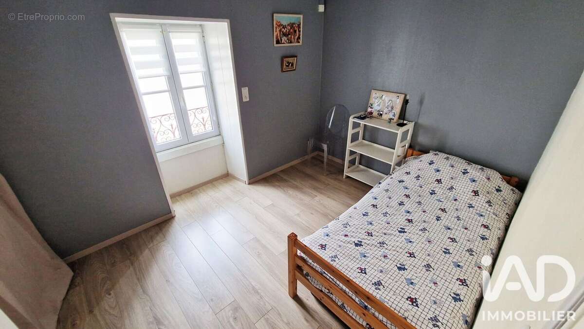 Maison 130 m² à Xanton-Chassenon  - photo 9