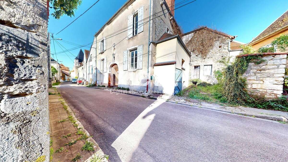 Maison à EPINEUIL