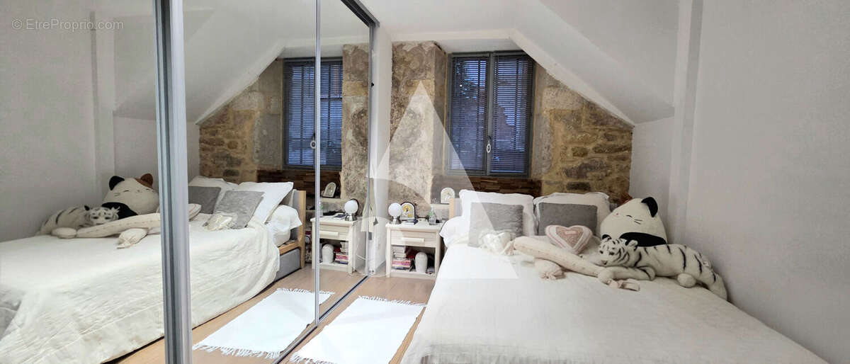 Maison à PUY-L&#039;EVEQUE