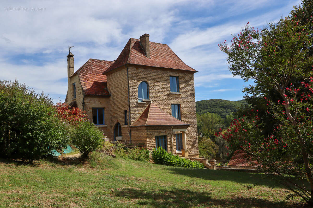 Maison à SAINT-VINCENT-DE-COSSE
