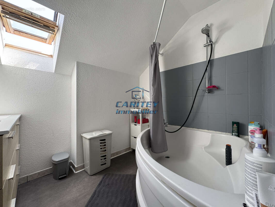 Maison mitoyenne, semi plain-pied de 130 m2 habitable avec 5 Chambres, sur 851m2 de Terrain à LURE - photo 11