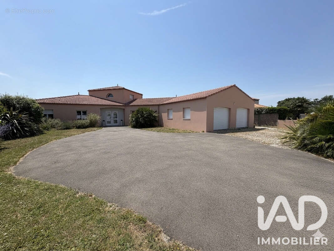 Photo 8 - Maison à CHAUVE