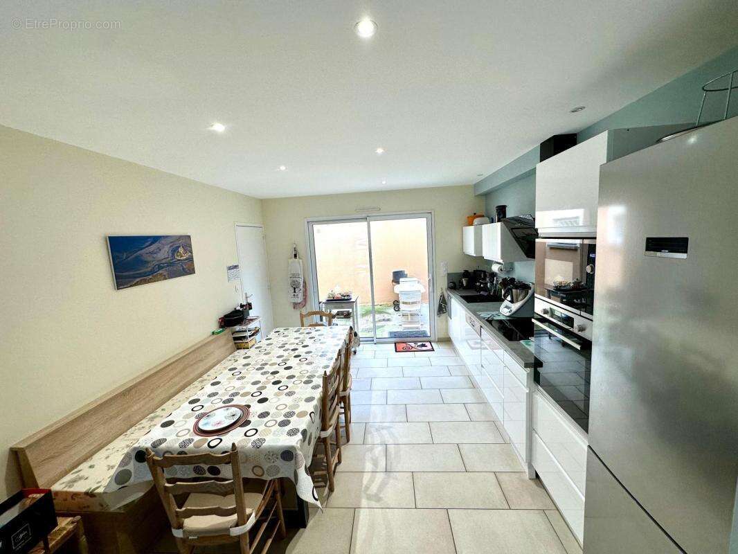 Maison de plain pied avec garage - photo 4