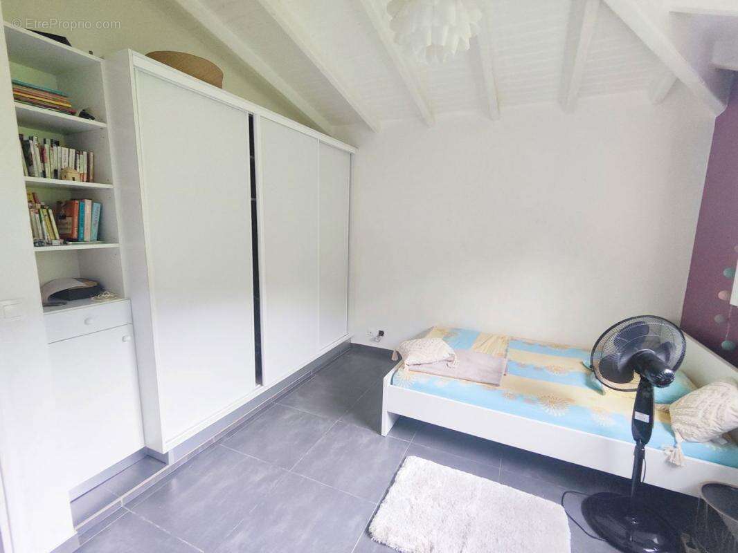 Maison à CAPESTERRE-BELLE-EAU