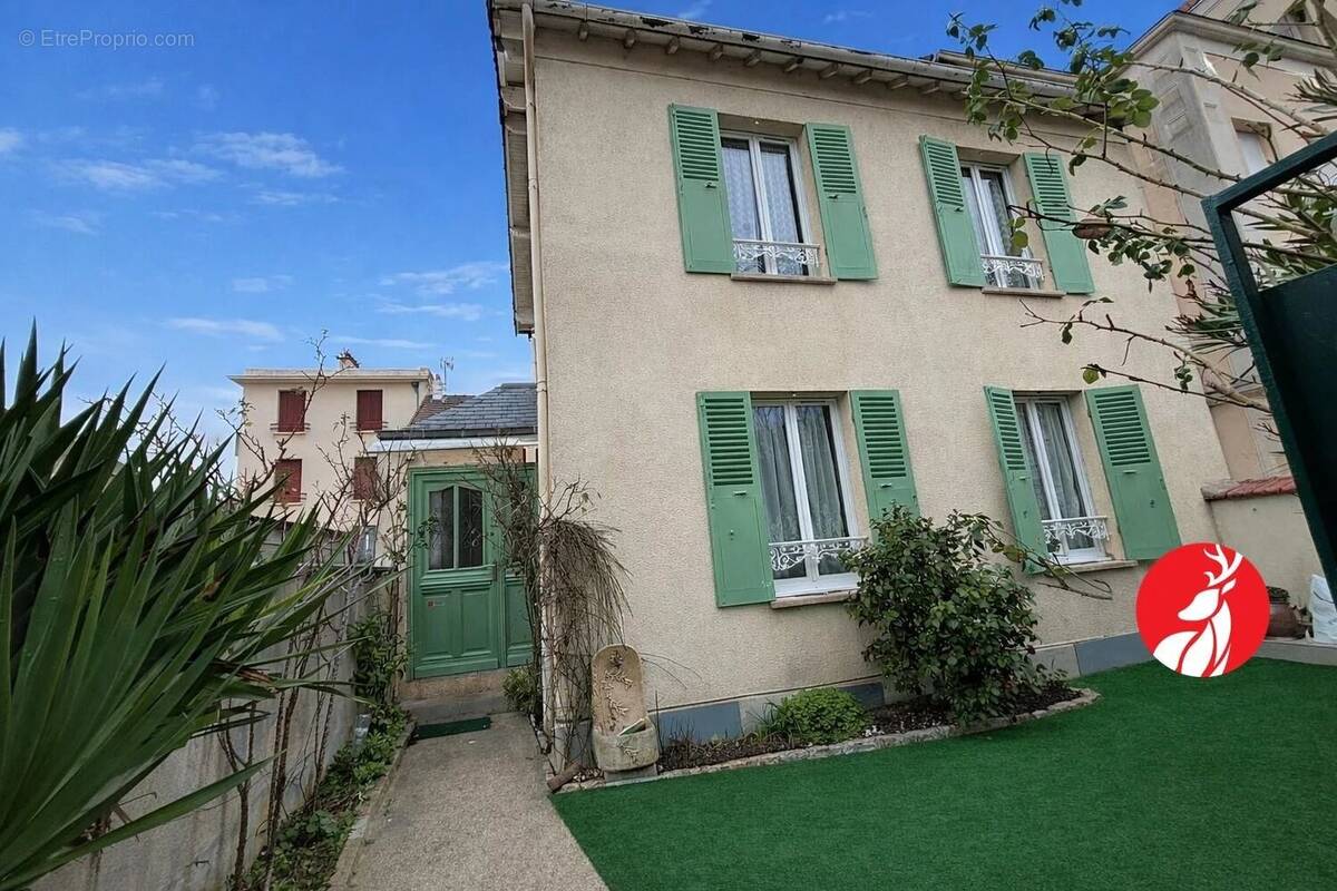 Maison à DAMMARIE-LES-LYS