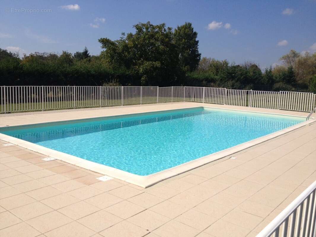 Appartement à PINEUILH