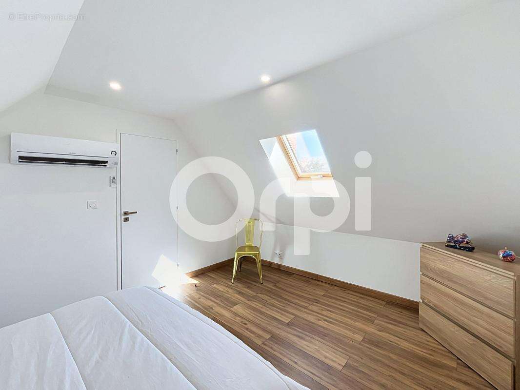 Maison de caractère en pierre de brasier ! AGENCE ORPI BRIVE RD - photo 17