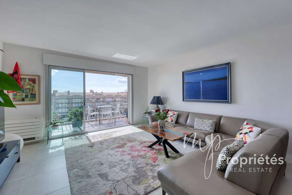 Appartement à HYERES