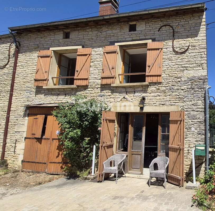 Appartement à NOYERS