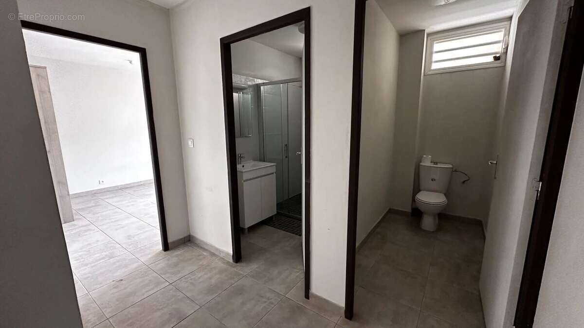 Appartement à REMIRE-MONTJOLY