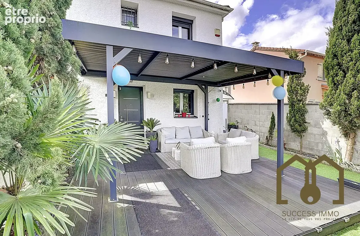Maison 75 m² à Vaulx-En-Velin  - photo 1