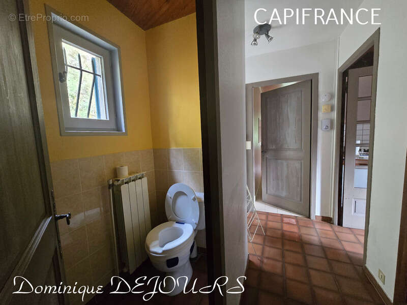 Maison à SAINT-SAUVEUR-DE-MONTAGUT