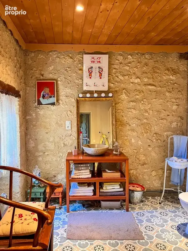 Propriété de charme dans un village prisé avec cour intérieure - photo 20