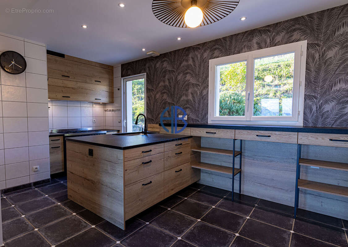 Maison à SAINT-BLAISE-DU-BUIS