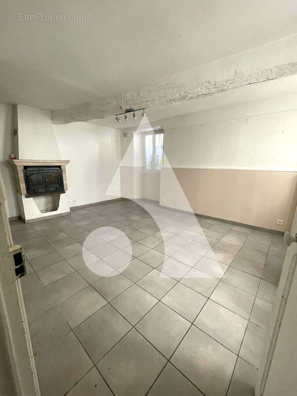 Maison Gonfaron 5 pièce(s) 93 m2 - photo 2