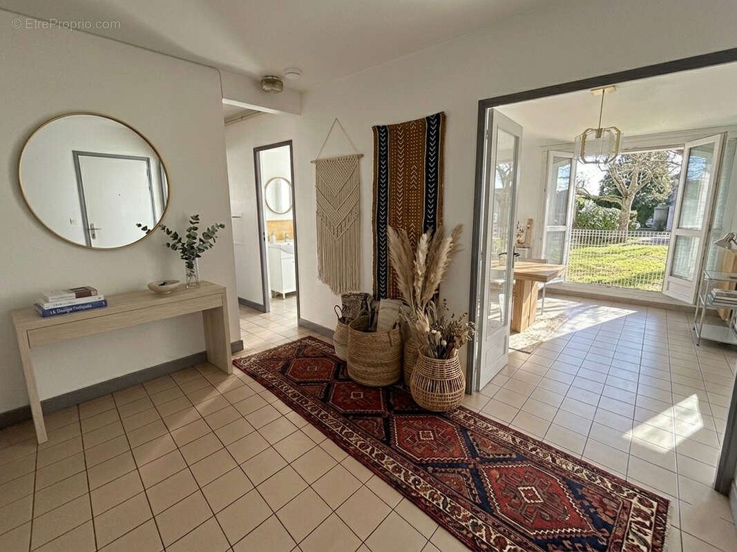 Appartement à LA RICHE