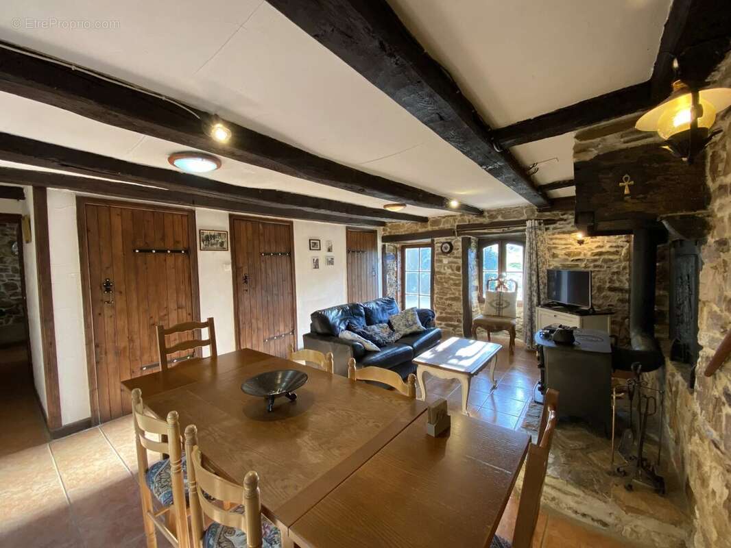 Maison à BUSSIERE-POITEVINE