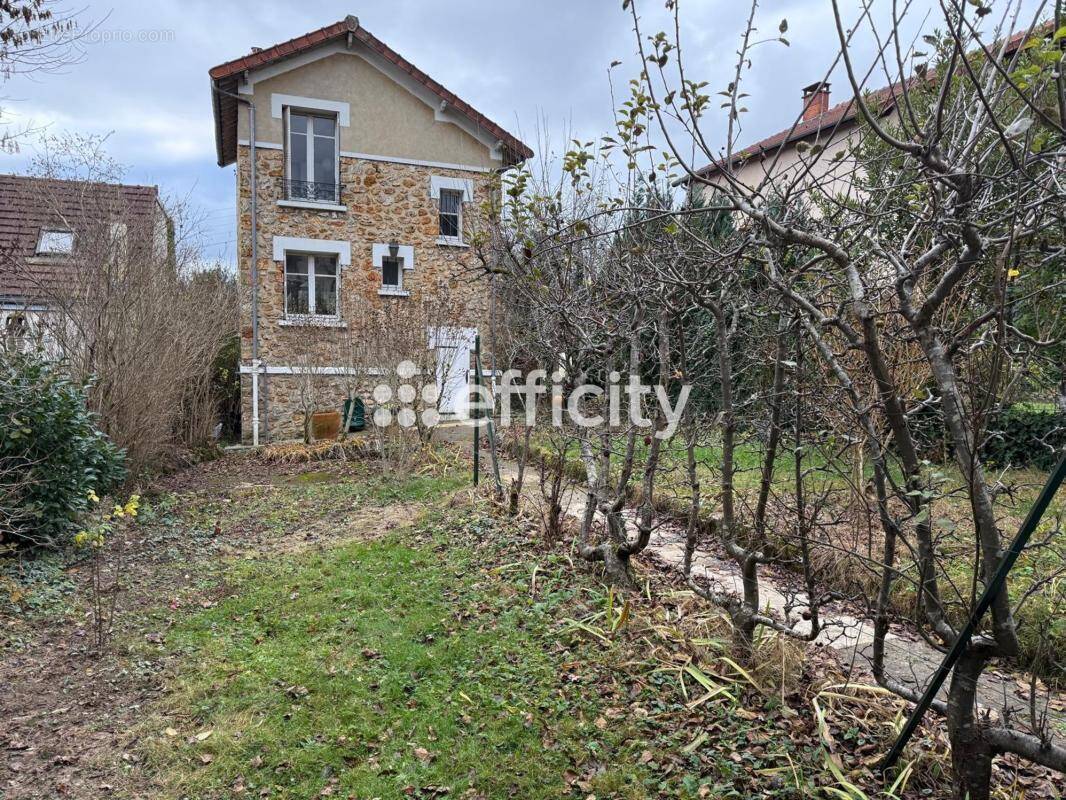 Maison à CHEVREUSE
