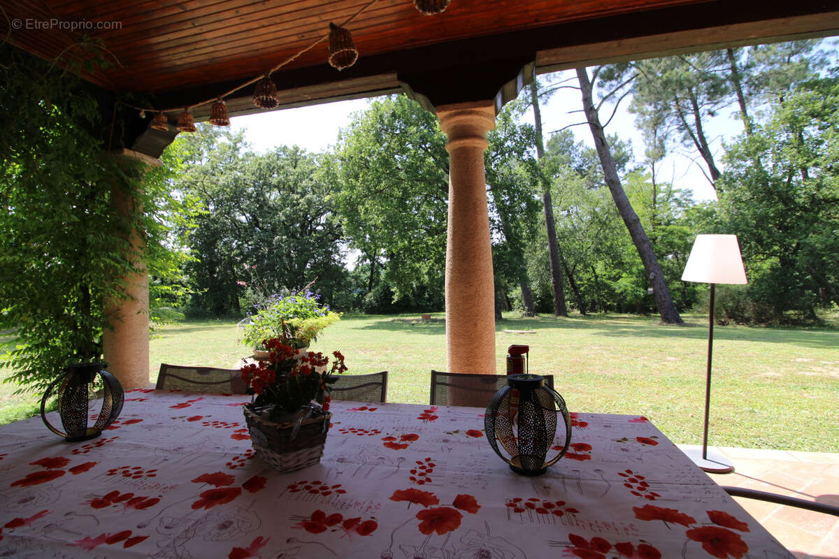 Maison à RIBAUTE-LES-TAVERNES