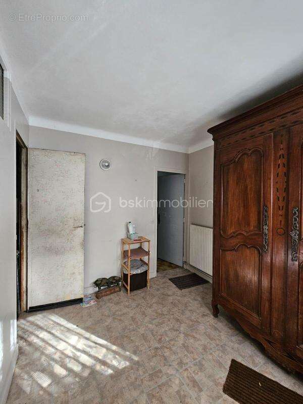 Maison à réinventer — 88 m² Carrez, 132 m² au total, 4 chambres, jardin et garage - photo 8