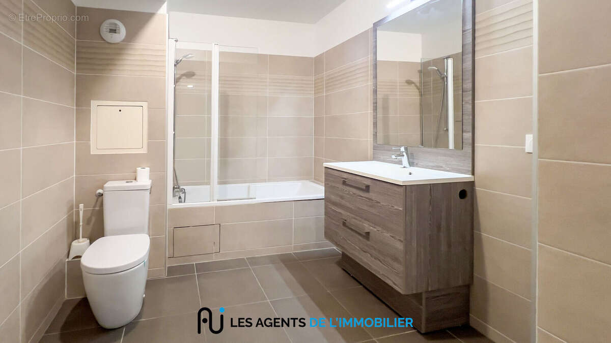 Appartement à LA GARENNE-COLOMBES