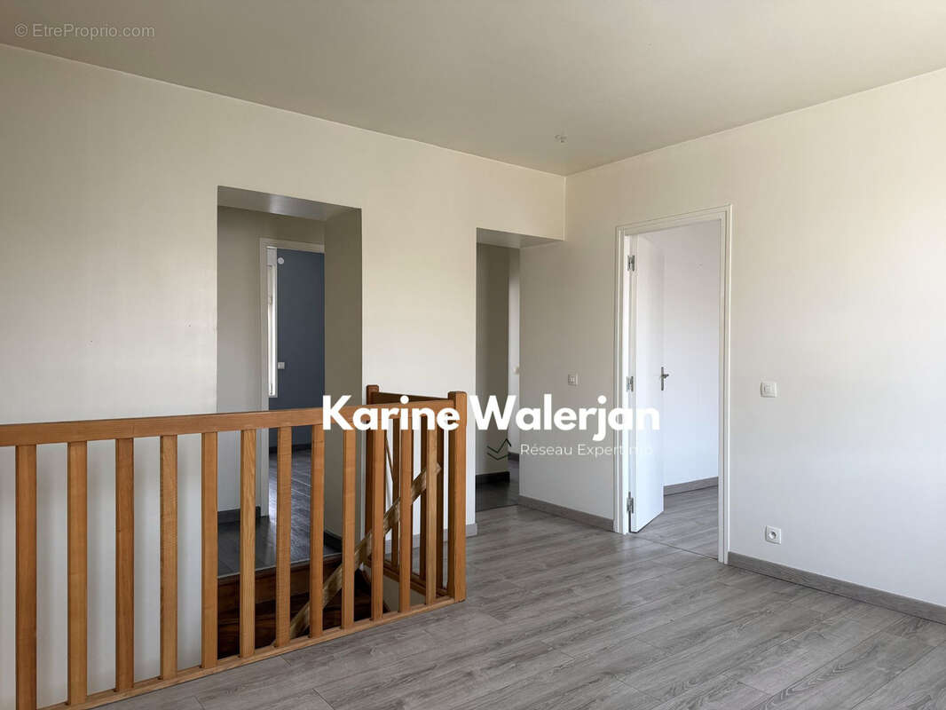 Maison à COURRIERES