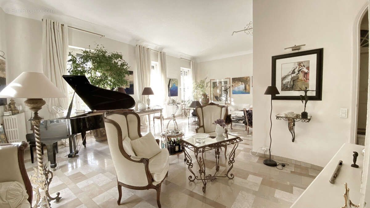 Appartement à NIMES