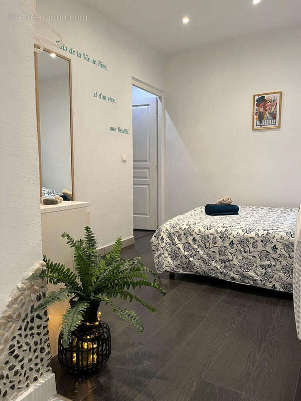Appartement à MARSEILLE-2E