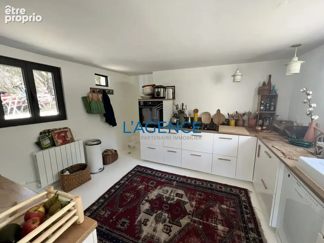 Proche centre et en pleine nature charmante villa de 110m2 sur 716m2 de terrain - photo 6
