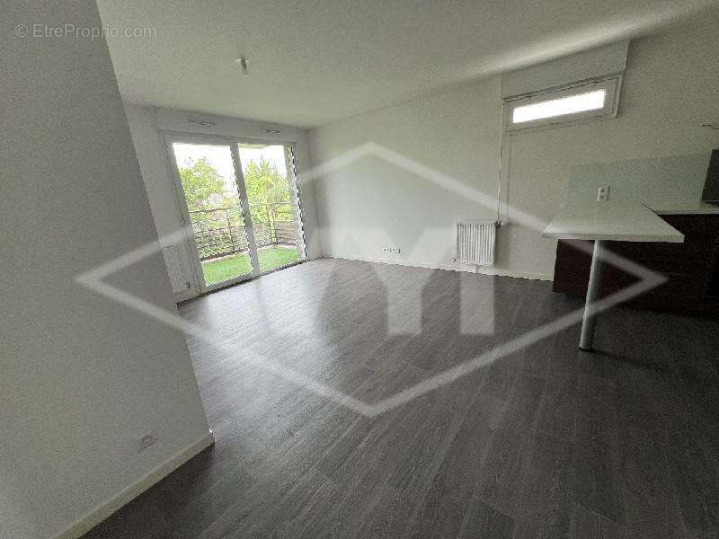 Appartement à QUINCY-SOUS-SENART