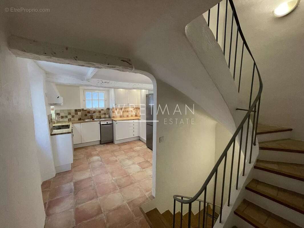 Appartement à VALBONNE