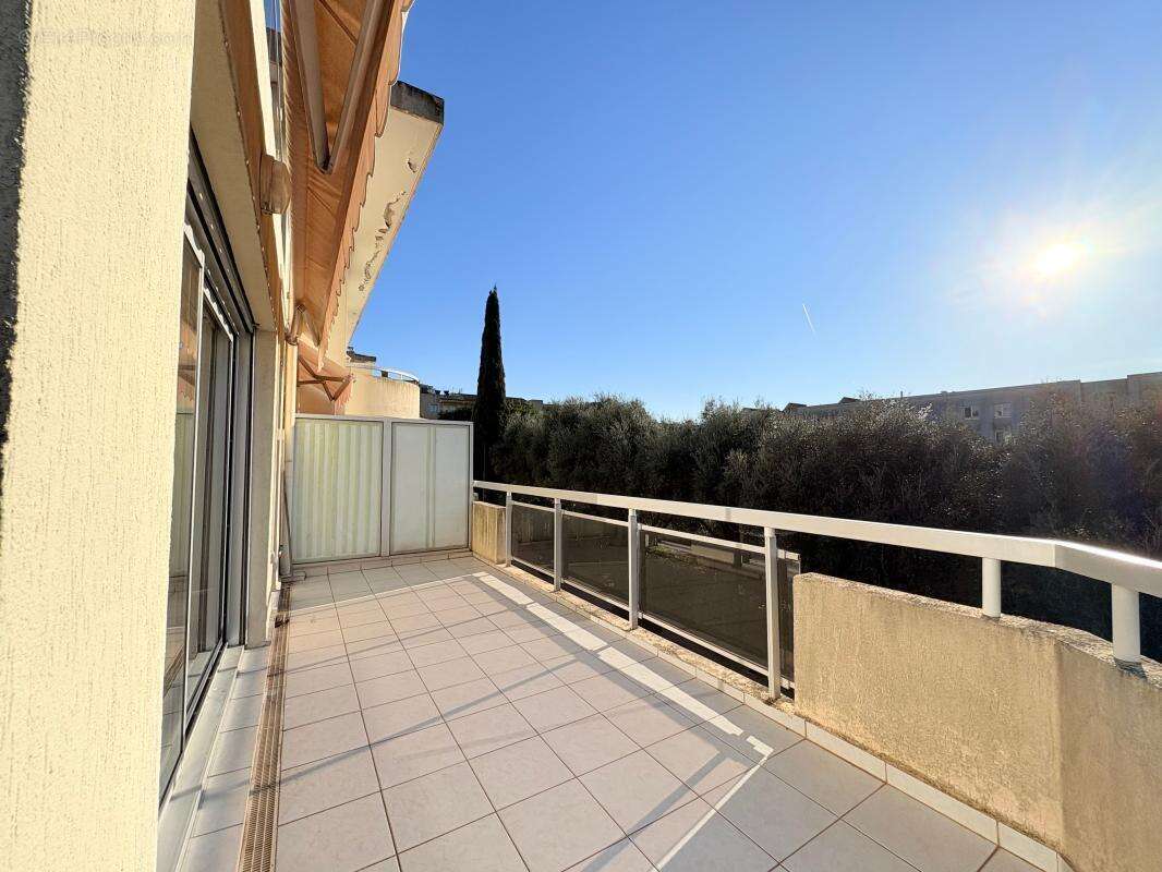 Appartement à LE CANNET