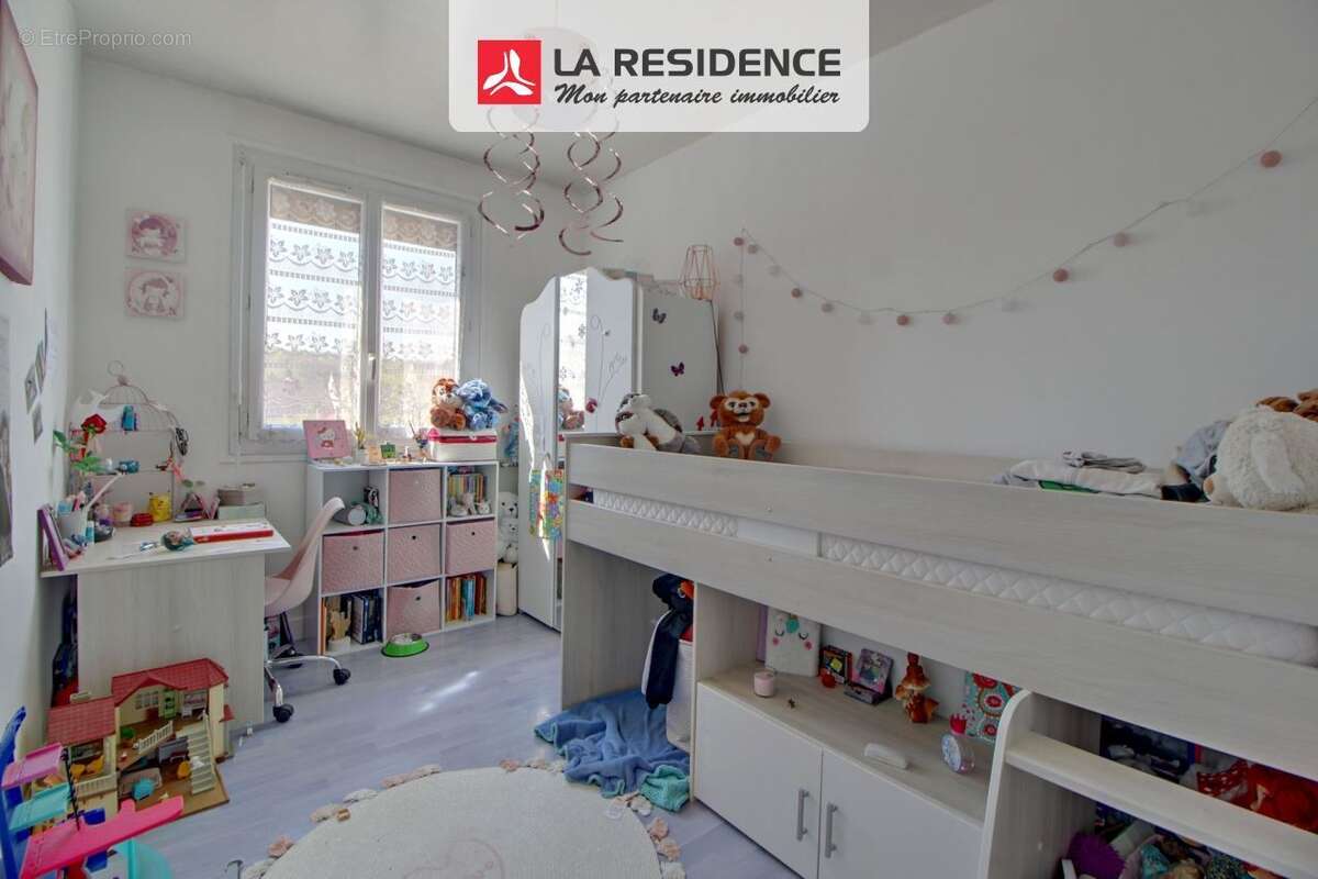 Appartement à VILLEPREUX