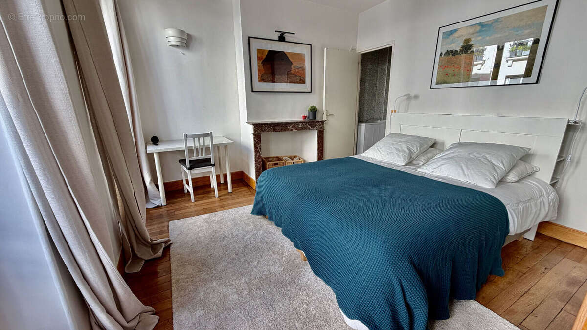 Appartement à PARIS-2E