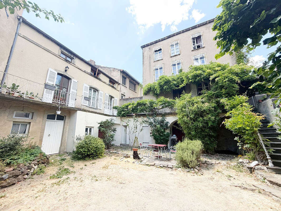 Maison 12 pièces de 390 m2 - photo 3