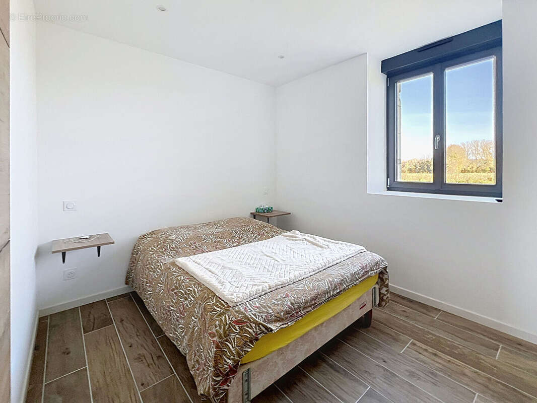 Maison à AMBILLOU-CHATEAU