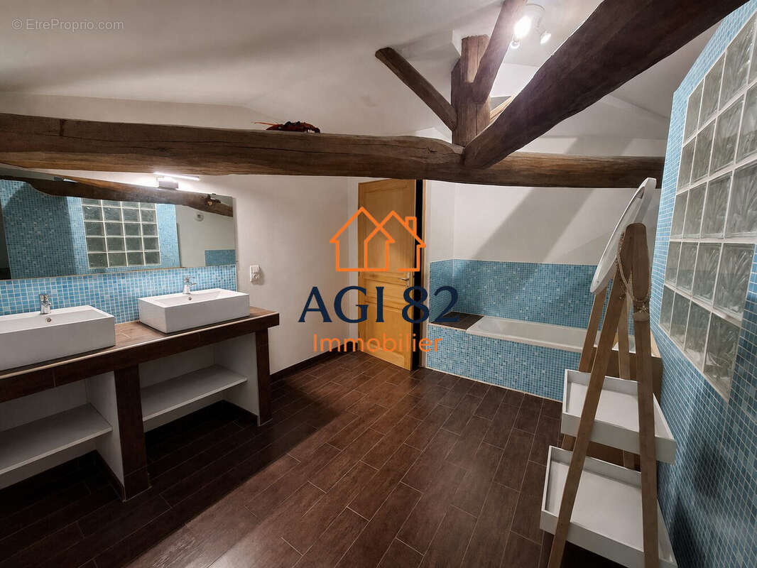 Maison 179 m² à Saint-Michel  - photo 8