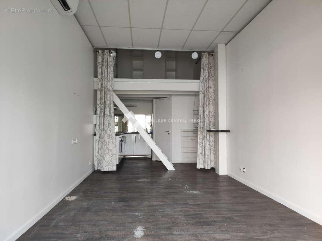 Commerce 34 m² à Agde  - photo 3
