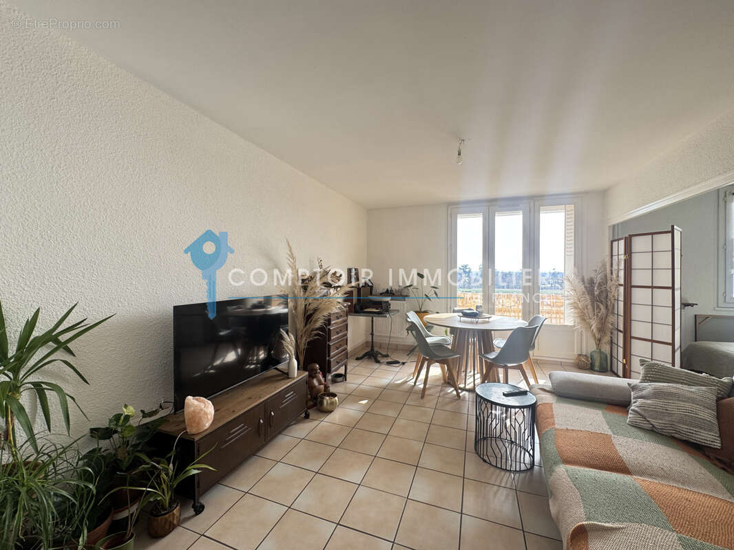Appartement à ROMANS-SUR-ISERE