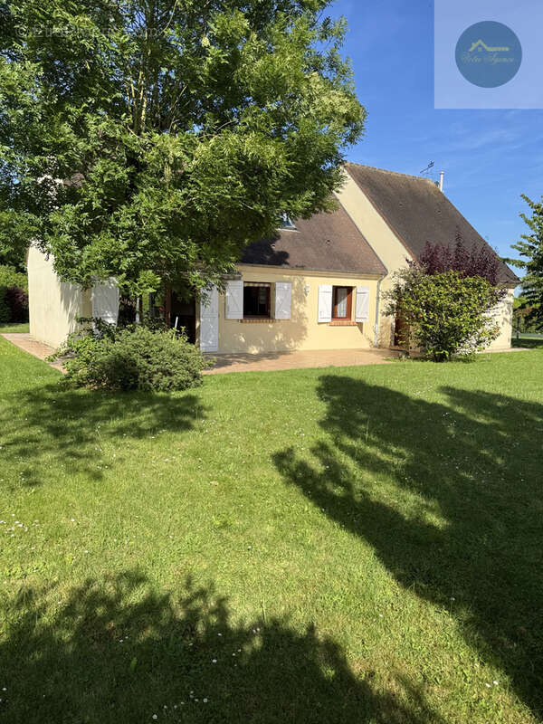 Maison à CHEROY