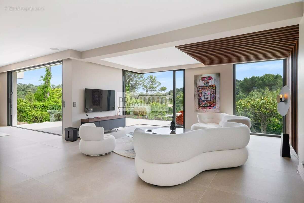 Maison à MOUGINS