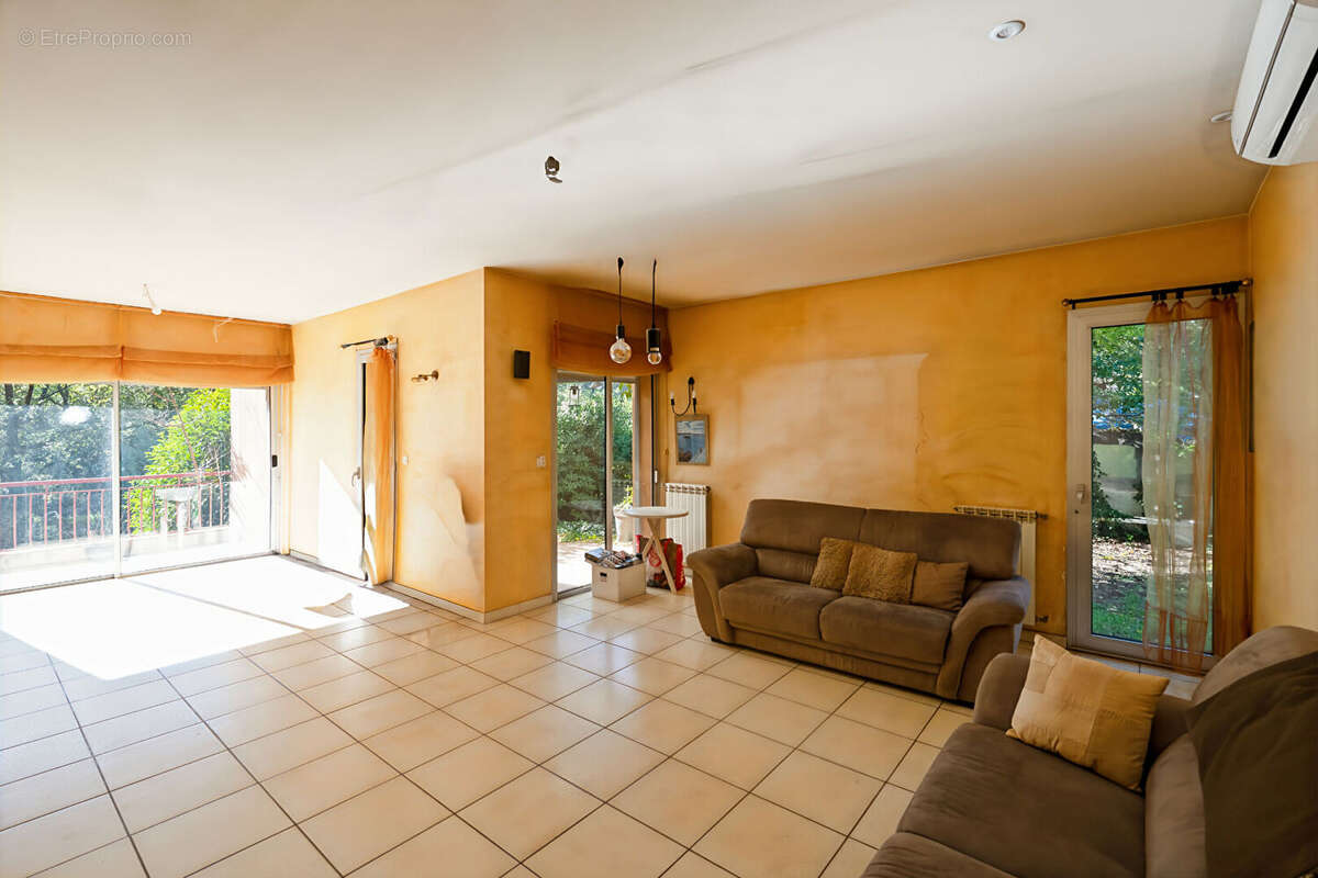 Maison à BOUC-BEL-AIR