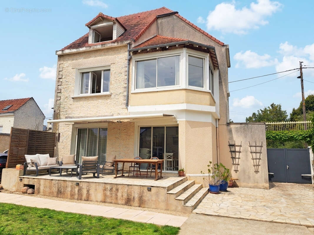 Maison 220m² à châtellerault - photo 2