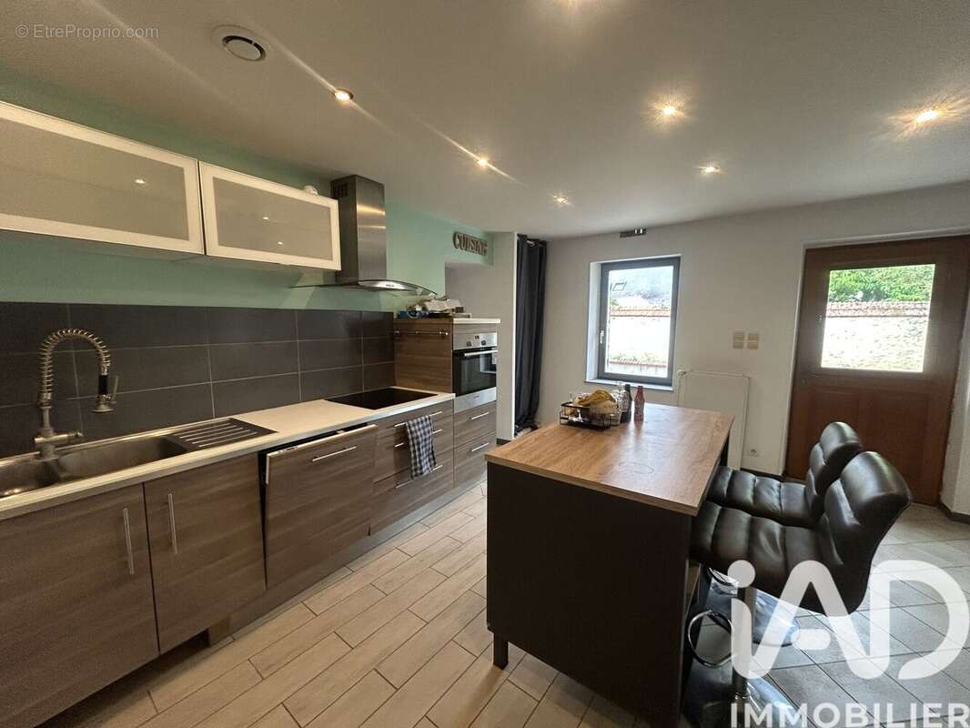 Maison 130 m² à Marolles  - photo 2