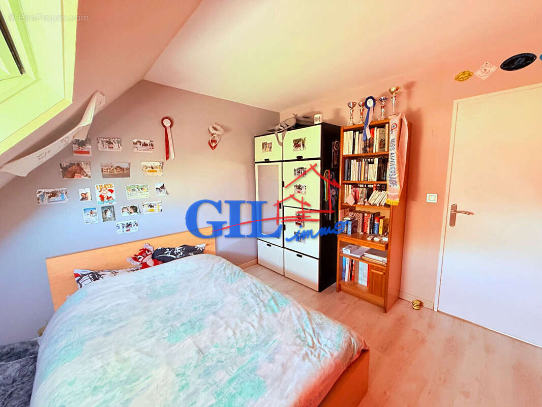 Maison à SAVIGNY-LE-TEMPLE