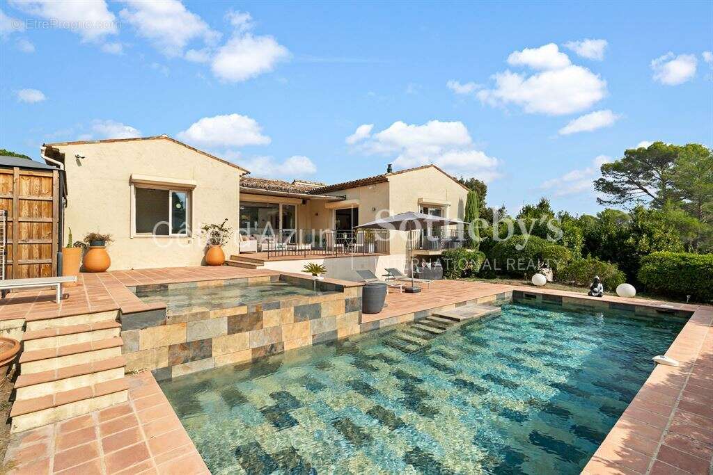 Maison à MOUGINS