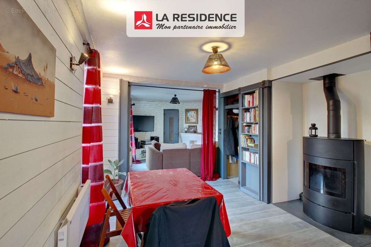 Maison à LES MUREAUX