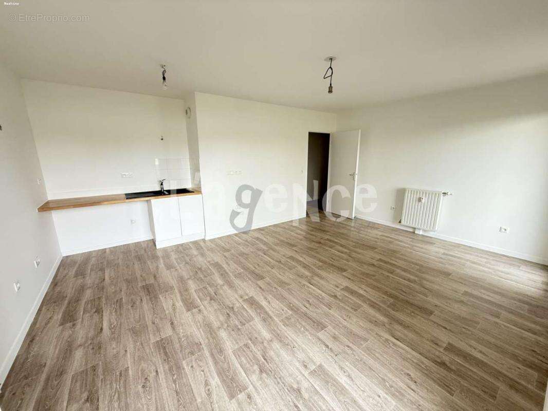 Appartement à CLAYE-SOUILLY